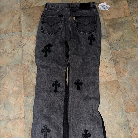 Gallery Debt. Cross Pattern Jeans - Picture 7 of 7